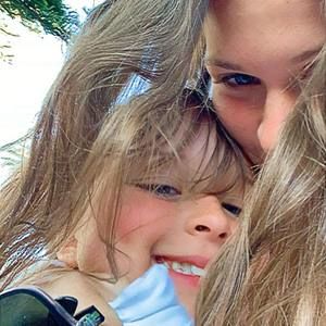 Meet your Posher, Maya